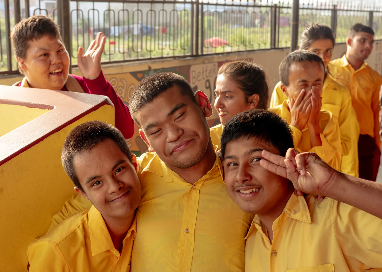 Si Asha Foundation students and community
